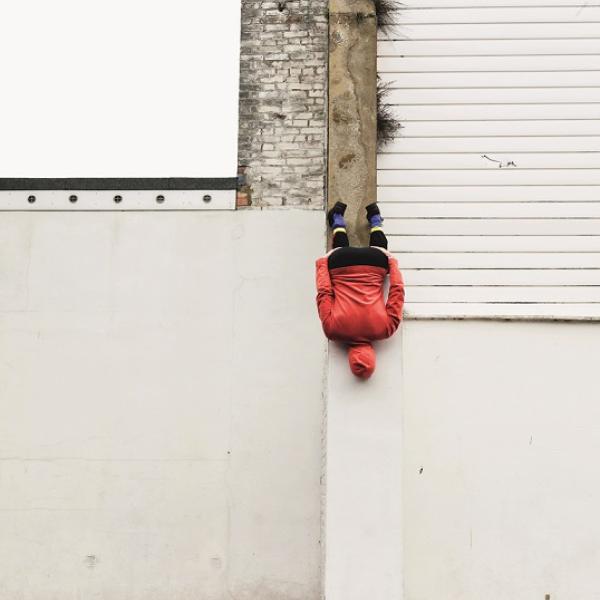 Willi Dorner: bodies in urban spaces. Photo: Lisa Rastl